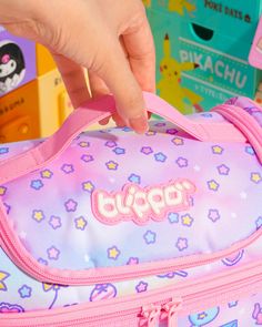 Sparkle everyday with Blippo lunchbox and pencil case 😻 Kawaii Items, Gingerbread Christmas Tree, Star Wand, Kawaii Faces, Lunch Box Set, Christmas Buttons, Face Masks For Kids, Plush Bags, Bath Girls