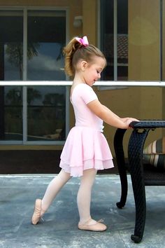 Kind Photo, Tutu Ballet, Baby Ballerina, Ballet Kids, Ballerina Dancing, Classical Ballet, Little Ballerina, Tiny Dancer