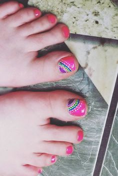 Nail Art For Valentines, Art For Valentines Day, Beach Toe Nails, Purple Toe Nails, Colourful Nail, Pedi Designs, Toenail Art Designs, Pink Toe Nails, Toenail Designs Summer