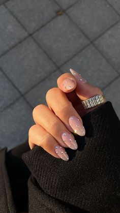 new years eve nails, holiday nails, chic nails, elegant nails, classy, jewels, sparkly, neutral, nude nails خواتم خطوبة, Top Nail, Gem Nails, Diamond Nails, Oval Nails, Neutral Nails, Prom Nails, Classy Nails, Chic Nails