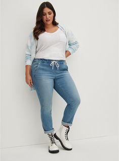 Feminine Casual, Salt Marsh, Elastic Waist Jeans, Pull On Jeans, Boyfriend Jean, All I Ever Wanted, Comfy Fashion, Mid Rise Jeans, Boyfriend Fit