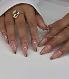 French Manicure Designs With Gold, Glam Nails Almond Shape, Golden Summer Nails, Almond Nails Gold French Tip, Almond Nails With Gold Tips, Gold French Manicure Almond, French Manicure On Almond Nails, Gold And Brown Nails Design, Acrylic Nails With Gold Design