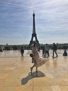 Babymoon In Paris, Paris Maternity Style, Pregnant In Paris, Paris Pregnancy Announcement, Paris Outfit Ideas Summer, Moon Outfits