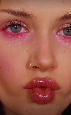 Pink Mascara Make Up, Fun Valentines Makeup, Valentine’s Day Looks Makeup, Valentines Makeup Aesthetic, Soft Valentines Makeup, Strawberry Costume Makeup, Fun Pink Makeup Looks, Pink Valentine’s Day Makeup, Easy Valentine’s Day Makeup