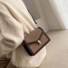 Coach Purses Studera Motivation, Bags Handmade, Travel Handbags, Vintage Plaid, Small Handbags, Fashion Accessories Jewelry, Louis Vuitton Twist Bag