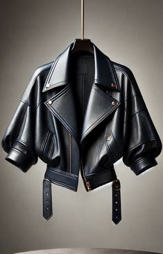 Trends 2025, Jean Short Outfits, Fashion Aesthetics, Fall Fashion Trends, Lookbook Outfits, Look Fashion, Leather Fashion