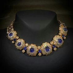 Bijoux Art Deco, Van Cleef And Arpels Jewelry, Heritage Jewellery, Jewellery Ideas, Jewellery Uk, Classy Jewelry, Heritage Collection, Van Cleef Arpels, Sapphire Necklace