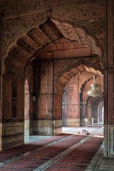 an archway in the middle of a building