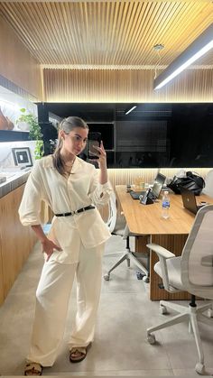 Doctor Outfit, Outfit Primavera, Summer Wear, Lawyer, Selfies, Casual Chic, Stylish Outfits, Ootd, My Style