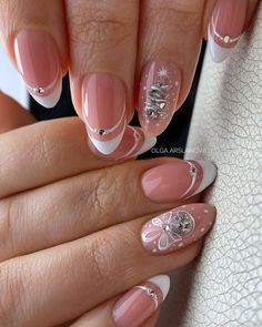 French Nails Art, 2023 Manicure, Manicure 2023, Nail Art Noel, Manicure Nail Designs, Romantic Nails, Fancy Nails Designs, Nail Art Wedding, Manicure Ideas