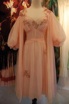 Pretty Lingerie, Moda Vintage, Vintage Lingerie, Fantasy Fashion, Hollywood Glamour, Looks Vintage, Fancy Dresses