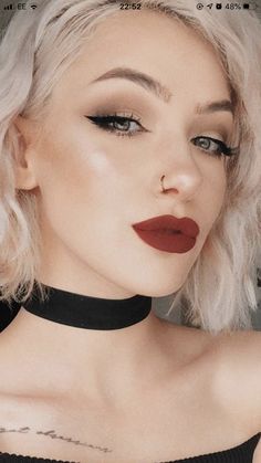 Goth Makeup For Blondes, Blonde Goth Makeup, Soft Goth Makeup Grunge, Soft Grunge Makeup Look, Soft Alternative Makeup, Soft Grunge Makeup, Witchy Makeup