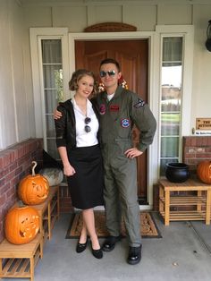 Maverick And Charlie Costume, Charlie And Maverick Costume, Couples Dynamics, Goddess Halloween, Most Popular Halloween Costumes, 80s Halloween, Popular Halloween Costumes, Diy Couples Costumes, Couple Costumes