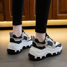 Chunky Shoes, Dad Shoes, Flats Patterns, Sport Style, Mesh Shoes, Casual Sport Shoes, Round Toe Heels, Chunky Sneakers, Sneaker Heels