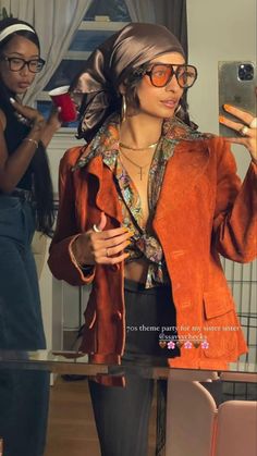 Vintage fall fashion 2022 Groupie Outfit 70s, 70s Professional Fashion, 90s Chola, Vintage Fall Fashion, 90s Chola Fashion, Western Winter Fashion, Winter Fashion For Women, Mode Disco, Look Disco