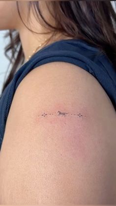 Horse Silouhette Tattoo, Horse Wrist Tattoo, Abstract Horse Tattoo, Western Dainty Tattoos, Small Tattoos Horse, Chicken Scratch Tattoo, Mini Horse Tattoo, Fineline Horse Tattoo, Little Horse Tattoo