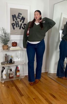 Outfit Inspo Curvy Winter, Mis Size Fall Outfits Women, Short And Midsize, Full Size Outfits, Minimalistic Fall Outfits, Fall Winter Outfits Plus Size Casual, Autumn Outfits Aesthetic Plus Size, Cute Fall Fits Plus Size, Fall Ootd Plus Size