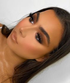 Matte Bronze Eye Makeup, Brown Smokey Eye Bridal Makeup, Bronze Full Glam Makeup, Dark Brown Makeup Looks, Make Up For Dark Skin Women, Bronze Eyeshadow Looks, Bronze Glam Makeup, Dark Eyeshadow Looks, Matte Eyeshadow Looks