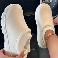 Non Slip Casual Shoes – Casual Comfort Sandals Shoes Hospital, Παπούτσια Nike Free, Pretty Shoes Sneakers, Dr Shoes, Botas Chelsea, Non Slip Socks, Girly Shoes, Sneakers Mode, Casual Slippers