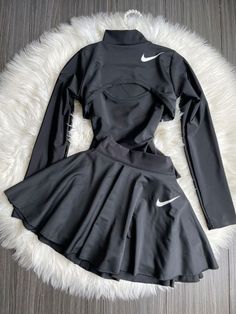 Gym Clothes Aesthetic, Athlete Outfits, Nike Girl Outfits, Mode Tennis, Gym Dress, Nike Looks, Cute Dress Outfits, Training Clothes