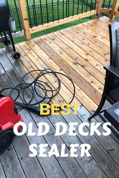 Best deck sealer for old decks Wood Deck Patterns, Best Deck Stain And Sealer, Natural Deck Stain Ideas, How To Stain A Deck, Old Deck Makeover Diy, Painting Deck Ideas Wood, Cleaning Deck Wood