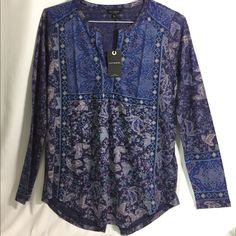 Lucky Brand Blue Cotton Modell Print Fabric Long Sleeve Top Brand New With Tags's Super Cute Blue Boho Print V-neck Top, Casual Blue Paisley Print Tops, Blue Bohemian Tops With Paisley Print, Blue Cotton Tops With Paisley Print, Blue Paisley Print Bohemian Tops, Bohemian Blue Tops With Paisley Print, Bohemian Blue Paisley Print Tops, Blue Paisley Print Casual Blouse, Blue Paisley Print Top For Fall