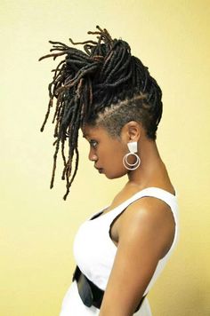 Braids With Shaved Sides, Shaved Side Hairstyles, Twisted Hair, Side Hairstyles, Mohawk Hairstyles, Pelo Afro, Shaved Sides