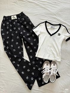 Outfit Dirumah, Sleepover Pjs, Cute Lounge Outfits, Race Outfit, Kawaii Fashion Outfits