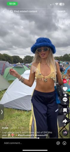 Lost Village Outfit, Camp Edc Outfits, Warehouse Rave Outfit, Lost Village Festival Outfit, Chill Festival Outfits, Boomtown Outfit, Rave Camping, Summer Music Festival Triangle Top, Summer Rave Festival Hats