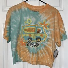 Brand New With Tags. From A Smoke Free Home. Scooby Doo Tshirt Ideas, Scooby Doo Tshirt, Scooby Doo Fabric, Scooby Doo T Shirt, Scooby Doo Merch, Scooby Doo Graphic Tee, Cropped Graphic Tees, Tie Dye Crop Top, Cotton Crop Top