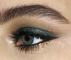 Makijaż Smokey Eye, Makeup Eye Looks, Eye Mascara, Eye Makeup Art, Kiss Makeup, Makeup Designs, Makeup Eyeliner