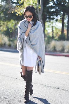 Grey Boots Outfit, Poncho Scarf, Fall 2015 Style, Otk Boots, Winter Chic, Estilo Chic, Street Style Winter, Weekend Outfit, Virtual Closet