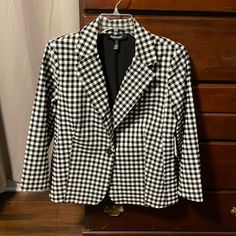 Classic Sophisticated Blazer By Ellen Tracy, Women’s Size Small, Features Crisp Black And White Gingham With One Large Black Button Closure And 3/4 Length Sleeves. Fully Lined In Black. Brand New With Tags! Rayon/Nylon Blend, Machine Wash, Tumble Dry. Spring Houndstooth Pattern Long Sleeve Blazer, Fitted Black Houndstooth Outerwear, Office Button-up Houndstooth Outerwear, Office Houndstooth Pattern Button-up Outerwear, Light Grey Blazer, Black Button-up Outerwear With Houndstooth Pattern, Purple Blazer, Tuxedo Blazer, Ellen Tracy