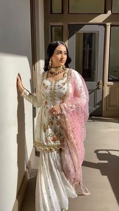 Indian Suits Sharara, Punjabi Wedding Guest Outfit, Eid Aesthetic Outfits, Desi Eid Outfits, Aesthetic Eid Outfits, Punjabi Wedding Lengha, Pakistani Traditional Dresses, Punjabi Lengha, Pakistani Eid Outfits