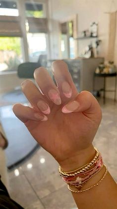 nails 2017 trailer French Tips Not Acrylic, French Tip Nails Back To School, French Tips With Short Nails, Nail Ideas Acrylic Back To School, French Tip Nail With Star, Acrylic Nail Ideas For Back To School, Pink French Tip Design Nails, Cute Nail Inspo For School, Pink Nails Nail Art