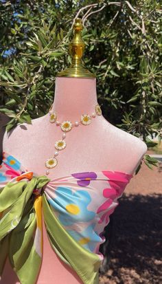 Preserved white daisies in charms with freshwater pearls on gold filled necklace chain. Choker is adjustable 13”-15”. Summer Pearl Drop Necklace, Gold Daisy Jewelry For Summer, Gold Daisy-shaped Jewelry For Summer, Gold Filled Necklace, White Daisies, Pearl Choker, Chain Choker, Bridal Hair Accessories, Necklace Chain