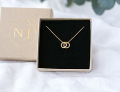 This beautiful necklace features a 24k gold plated circle necklace in a beautiful gift box. P E R S O N A L I S A T I O N∙ ADD ON ∙ Jewellery card ∙  www.etsy.com/uk/listing/789605561 (Birthday, Soul Sister, Friendship cards available)D E T A I L S ∙ made from 925 sterling silver, 24k gold plated∙ eco-friendly jewelry box with foiled pressed NJ Studio logo∙ no receipt included - gift-giving ready!∙ nickel freeAvailable in silver: www.etsy.com/uk/listing/788792801S I Z E∙ 16 in (40 cm)∙ 18 in (45 Gold Jewelry Birthday Gift With Gift Box, Elegant Birthday Gift Necklace, Gift Wrapped, Elegant Birthday Gift Wrapped Necklaces, Elegant Birthday Gift-wrapped Necklace, Elegant Birthday Gift Wrapped Necklace, Gold Jewelry Gift Wrapped For Mother's Day, Gold Necklace With Gift Box For Anniversary, Gold Jewelry For Birthday Gift With Gift Box, Gold Jewelry With Gift Box For Mother's Day