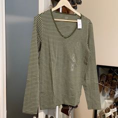 New! Gap Olive Green And White Striped V Neck Favorite T Shirt! White Long Sleeve Tee, Black Long Sleeve Shirt, Gap Women, Grey Shirt, Striped Tee, Grey Long Sleeve, Green And White, Cotton Tops, White Long Sleeve