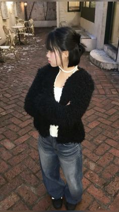 Acubi Layering, Sawako Winter Outfit, Acubi Cardigan Outfit, Acubi Fashion Layering, Girly Wardrobe, Fur Lined Cardigan Y2k, Girls Diary, Hair Arrange, Outfit Idea