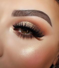 love this eye makeup look Eye Makeup Glitter, Make Up Designs, Simple Eye Makeup, Beauty Make-up, Brown Eyeshadow, Eye Makeup Tips, Natural Eye Makeup, Makeup Goals, Makeup Designs