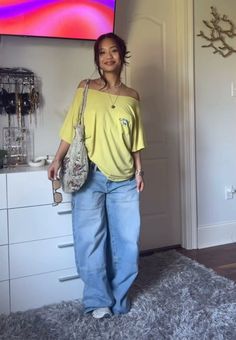 #y2k #2000s #streetstyle #streetwear #baggy Thrift List, Fit Pics, Estilo Indie, College Outfit, Clothing Aesthetic, Earthy Outfits, Baggy Clothes, Mia 3, Amazing Fashion