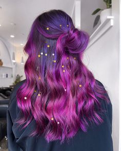 Purple to pink hair done by ashthehairwitch on instagram! Bright Purple Balayage, Dimensional Vivid Hair, Balayage Vivid Color, Hair Inspo Color Purple, Vibrant Fall Hair Color, Vivid Balayage Hair, Pink To Purple Ombre Hair, Purple To Pink Ombre Hair, Purple To Pink Hair