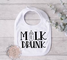 Onesie Station, Funny Bibs, Bibs For Babies, Cricut Craft, Gift Cute, Drink Milk, Funny Baby, Embroidery Ideas