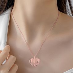 Metals Type: Stainless SteelNecklace Type: Chains NecklacesGender: WomenMaterial: stainless steelCustomized Type: CharacterModel Number: NecklaceShape\pattern: HeartPendant Size: 45+5cmFine or Fashion: FashionOccasion: BirthdayChain Type: Link ChainItem Type: Customized NecklacesCompatibility: All Compatible Personalized Rose Gold Sterling Silver Birthstone Necklace, Rose Gold Metal Heart Necklace For Anniversary, Anniversary Rose Gold Heart Necklace, Customizable Metal Necklaces For Anniversary, Customizable Metal Necklaces For Mother's Day, Customizable Metal Necklace For Anniversary, Rose Gold Stainless Steel Heart Pendant Jewelry, Customized Stainless Steel Heart Pendant Jewelry, Silver Heart Necklace With Name For Birthday Gift