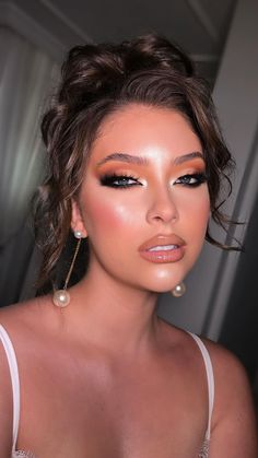 Glamorous Wedding Makeup, Red Makeup Looks, Makeup Cantik, American Makeup, Red Lips Makeup Look, Lash Extentions, Red Makeup