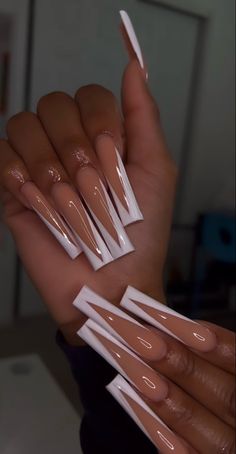 Long Nails On Black Women, Simple Long Square Nails, Long Acrylic Nails Designs Ideas Baddie, Long Acrylic Nails Designs, Long Nails Aesthetic, Long Nails Red, Long Square Nails, Tapered Square Nails, Acrylic Nail Shapes