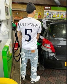 Real Madrid Jersey Outfit, Street Fashion Men Streetwear, Men Streetwear, Jersey Outfit, Mens Streetwear, Motocross