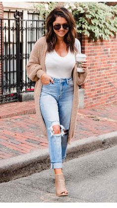 Pinterest | Fashion, Everyday outfits, Outfits Outfits For Curvy Petite Women, Neutral Womens Outfits, Neutral Color Outfits Women, Beige Cardigan Outfit, Duster Cardigan Outfit, Neutral Fits, Neutral Color Outfits, Neutral Clothing, Cardigan Outfit