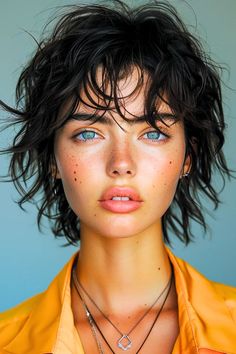 WOLF CUT WAVY HAIR - Kwinfi Wolf Cut Short, Haircuts 2024, Long Layered Cuts, Choppy Haircuts, Sleek Updo, Summer Haircuts, Icy Blonde, Haircut Inspiration, Short Layered Haircuts