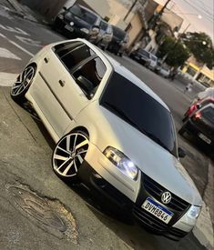 Carros Vw Pointer, Vw Gol, Animal Wallpaper, Vw Golf, Cristiano Ronaldo, Buick, Baby Car, Cadillac, Jaguar